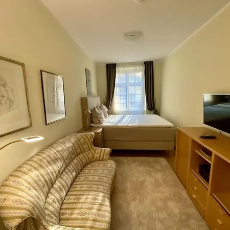 Nature And Art Apartment